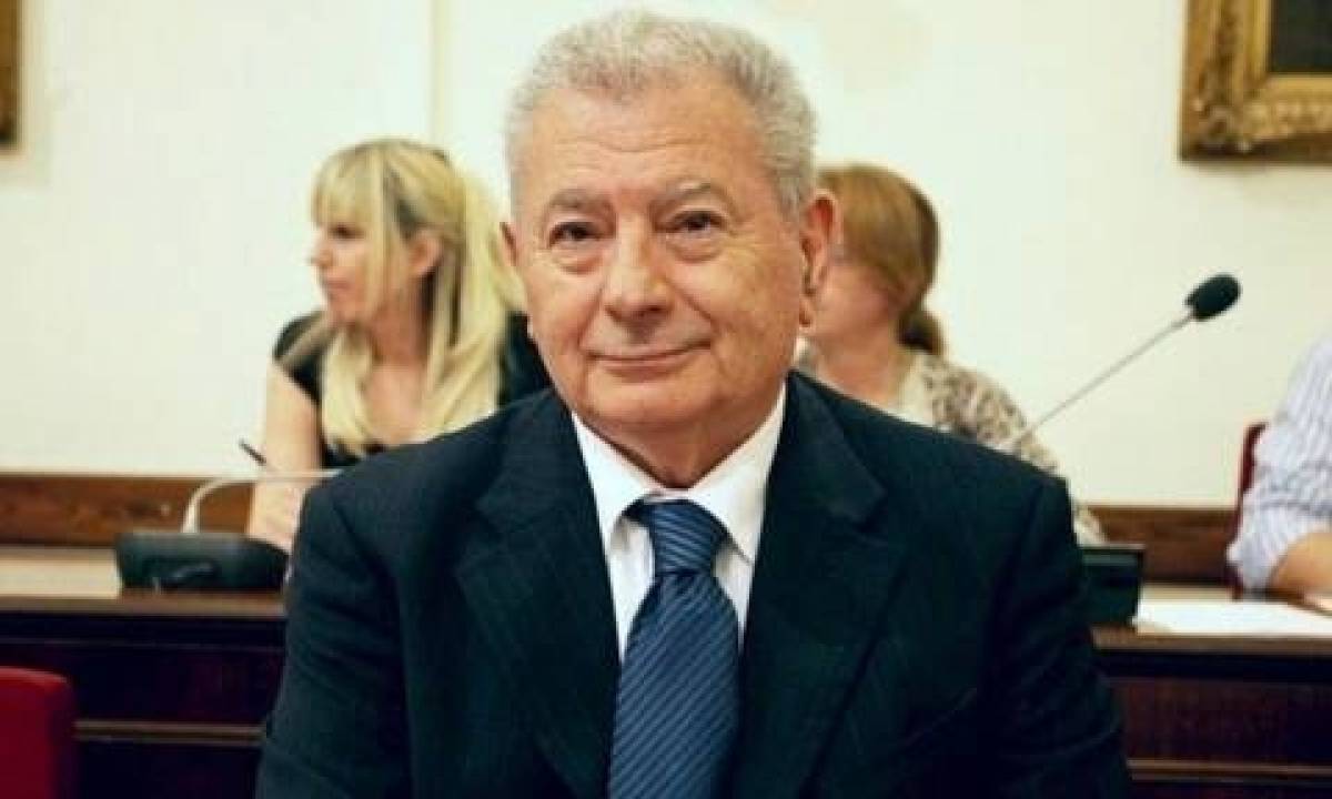 Σήφης Βαλυράκης- Ιατροδικαστική εξέταση: Θανατηφόρες κακώσεις σε λαιμό και κεφάλι