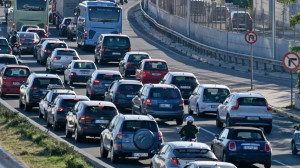 ΑΑΔΕ: Αναρτήθηκαν τα ειδοποιητήρια για τα τέλη κυκλοφορίας του 2026
