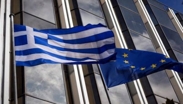 13η αξιολόγηση: Στο μικροσκόπιο 13 προαπαιτούμενα- «Κλειδί» ο νέος ΕΝΦΙΑ