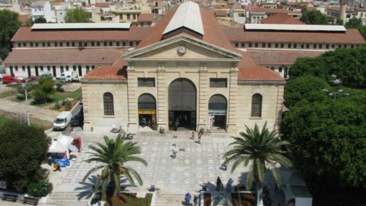 Ξεκινούν οι εργασίες ανακατασκευής της δημοτικής αγοράς στα Χανιά