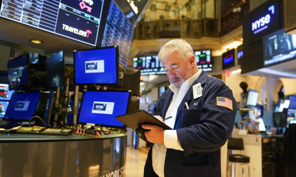 Wall Street: Προς τρίτη σερί νικηφόρα εβδομάδα Dow Jones- S&P 500