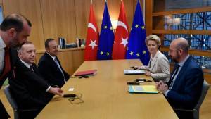 Ευρωτουρκικές... ζυμώσεις: Επικοινωνία Ερντογάν-Φον ντερ Λάιεν και Τσαβούσογλου-Μπορέλ