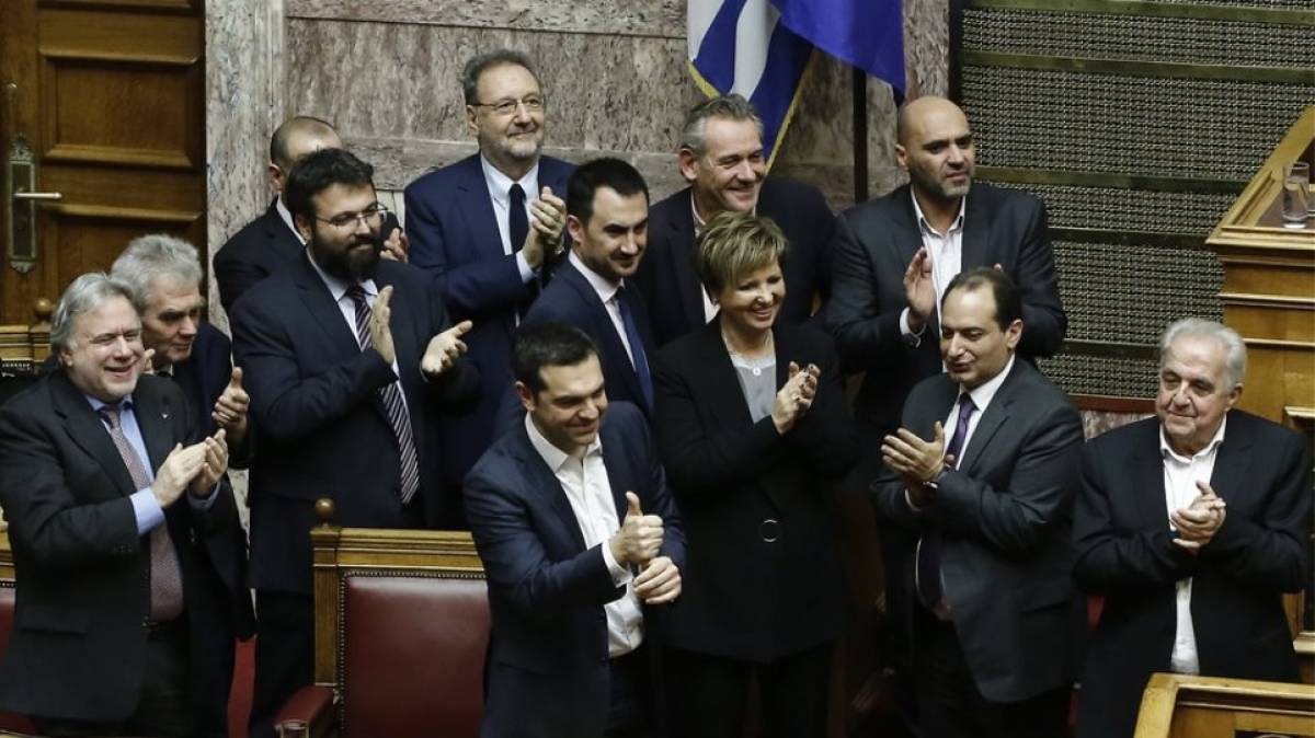 Τι αναφέρουν τα διεθνή ΜΜΕ για την ψήφο εμπιστοσύνης