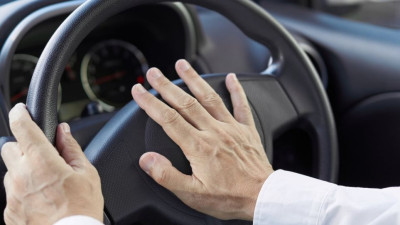 Κομισιόν: Νέες οδηγίες για τα διπλώματα οδήγησης-Ποιοι κινδυνεύουν