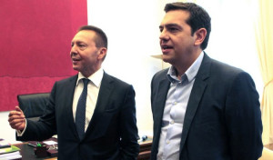 Τσίπρας-Στουρνάρας: Τρίωρη «ανταλλαγή απόψεων» για τράπεζες και πλειστηριασμούς
