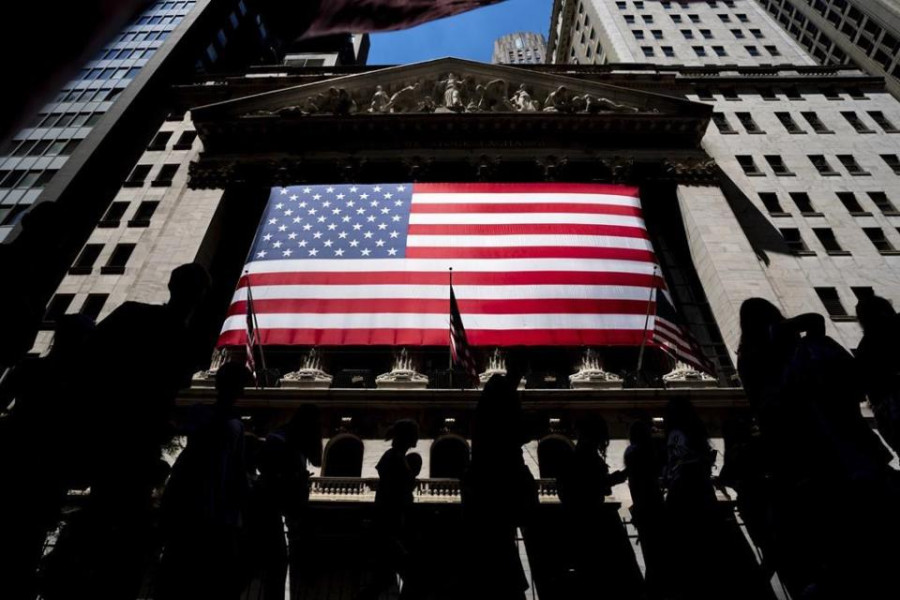 Αδυναμία αντίδρασης στη Wall Street μετά τις ισχυρές απώλειες