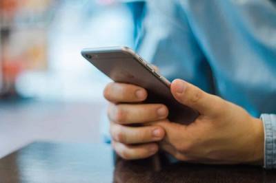 Μετακινήσεις με SMS:Οι κωδικοί για courier-Ποιοι εξαιρούνται για αλλαγή Περιφέρειας