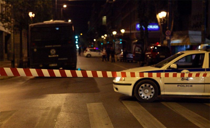 Έκρηξη βόμβας έξω από τη Eurobank στο κέντρο της Αθήνας
