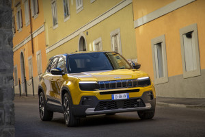 “Concentrated Freedom”: Το νέο Jeep® Avenger σε δράση