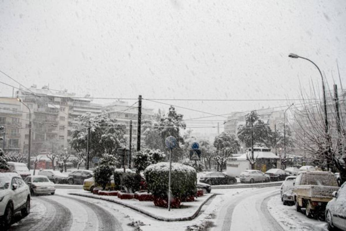 ΔΕΔΔΗΕ: Αποκαταστάθηκαν κατά 80% τα προβλήματα ηλεκτροδότησης- Πού παραμένουν βλάβες