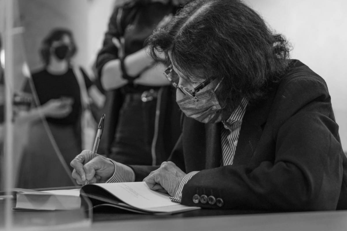 Είκοσι (και βάλε) πράγματα που μας είπε η Φραν Λίμποβιτς στη Στέγη
