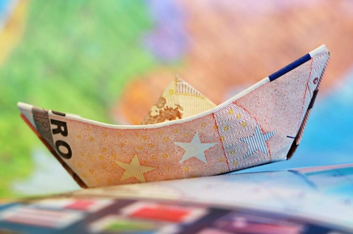 Τα καμπανάκια των αγορών και η πίεση των εκλογών
