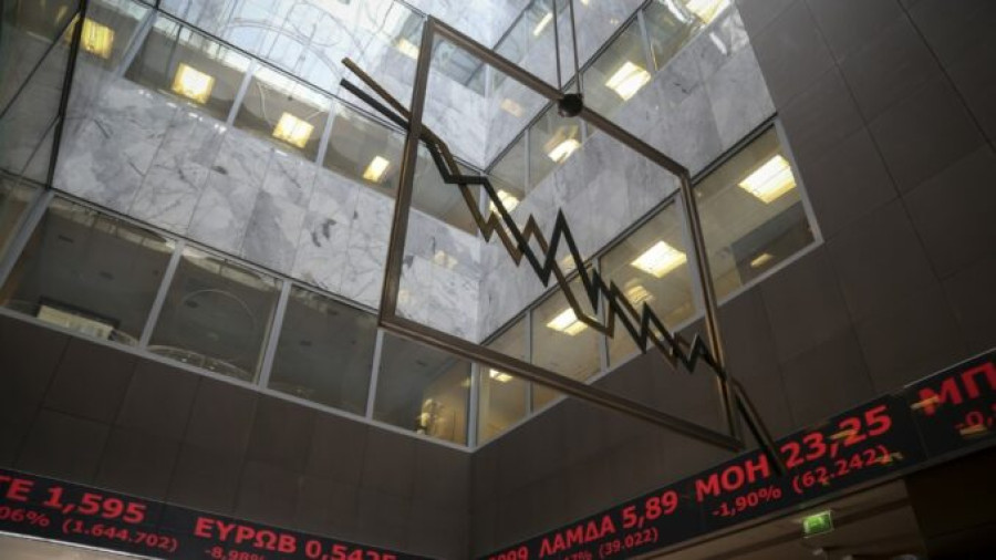 Τραπεζοκεντρική πτώση στο Χρηματιστήριο, με υψηλό τζίρο
