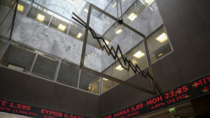 Τραπεζοκεντρική πτώση στο Χρηματιστήριο, με υψηλό τζίρο