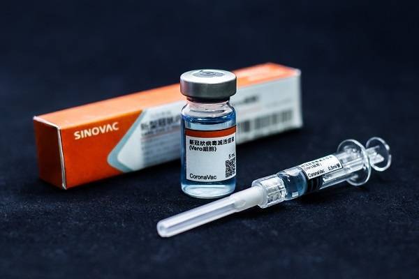 Στην Βραζιλία οι πρώτες δόσεις του κινεζικού εμβολίου CoronaVac