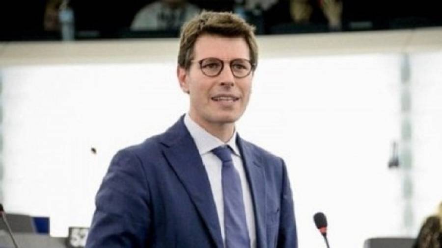 Η Μαφία αγοράζει ξενοδοχεία υπό πτώχευση-Η Κομισιόν περί άλλων τυρβάζει