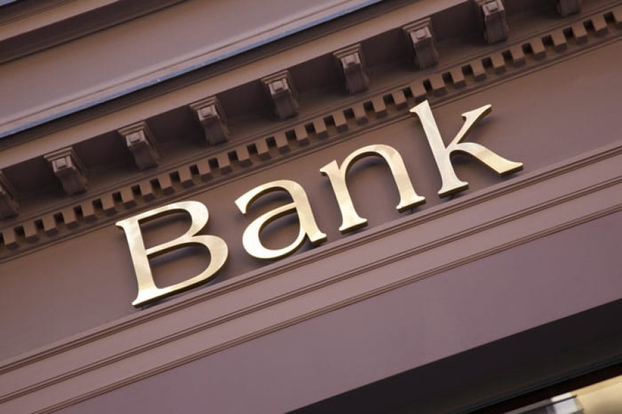 Η Piraeus Securities αυξάνει τις τιμές-στόχους για τις τράπεζες