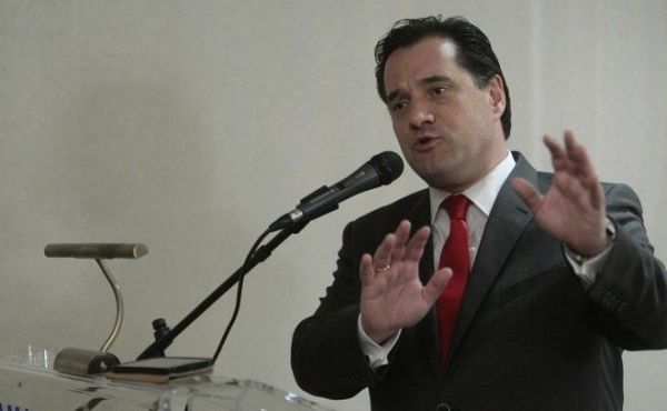 Γεωργιάδης: Η κυβέρνηση βγήκε στις αγορές για πολιτικούς λόγους