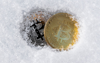 Η «βουτιά» του Bitcoin προμηνύει «χειμώνα κρυπτονομισμάτων»- Οι τρεις «πονοκέφαλοι»