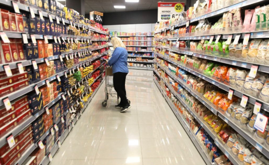 ΙΕΛΚΑ: Το ράφι… ανεβαίνει – Αύξηση 2,47% στις τιμές σουπερμάρκετ το Μάιο