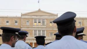 Πήραν ΦΕΚ οι αποφάσεις για τα αναδρομικά ενστόλων, δικαστικών, πανεπιστημιακών