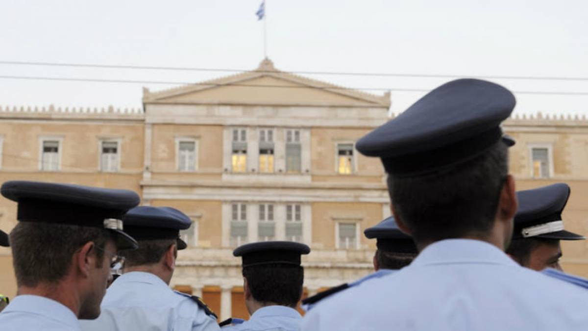 Πήραν ΦΕΚ οι αποφάσεις για τα αναδρομικά ενστόλων, δικαστικών, πανεπιστημιακών