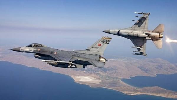 Μπαράζ τουρκικών παραβιάσεων στο Αιγαίο