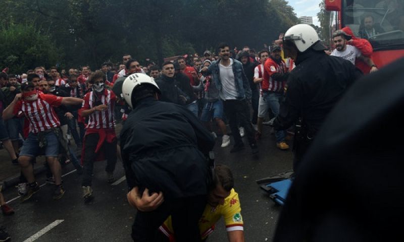 Εικόνες ντροπής στην Καταλονία: 460 τραυματίες από πλαστικές σφαίρες (φωτό-βίντεο)