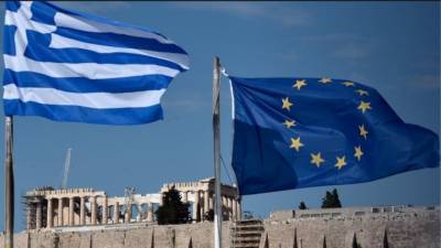 Δημοσκόπηση: «Μοιρασμένοι» σε ελπίδα και οργή οι Έλληνες
