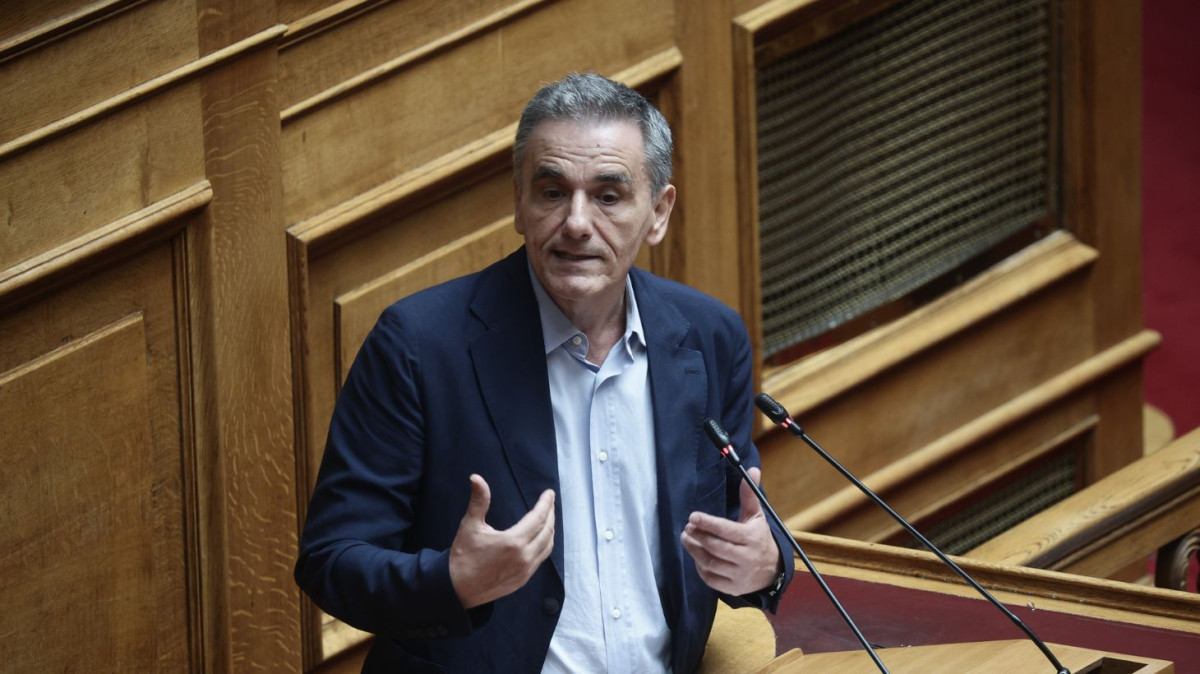 Ο Τσακαλώτος δεν έχει μιλήσει με τον Τσίπρα από το 2023 - Θα τον... θυμηθεί για το νέο κόμμα;