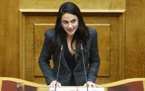 Τρίμηνη παράταση σε προνοιακά επιδόματα - Ποια είναι αυτά