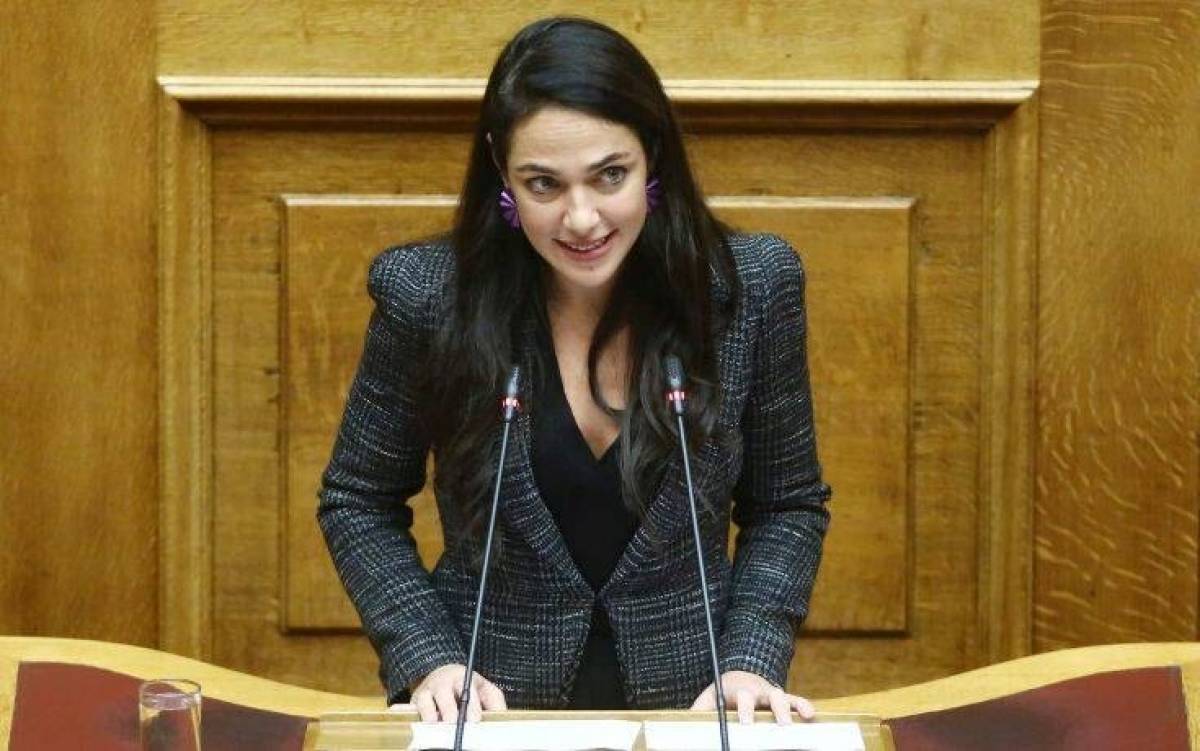 Τρίμηνη παράταση σε προνοιακά επιδόματα - Ποια είναι αυτά