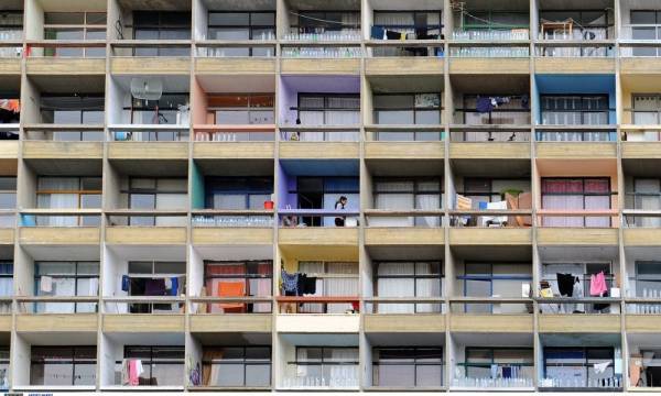 Σε τουριστικά καταλύματα οι φοιτητές μετά το «λουκέτο» στις εστίες