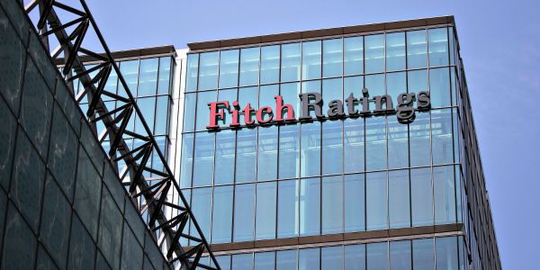 Fitch: Προχώρησε σε αναβάθμιση Πορτογαλίας και Ιρλανδίας