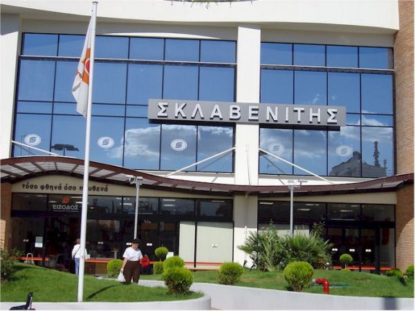Τιμές και επέκταση δικτύου τα όπλα άμυνας της Σκλαβενίτης ενάντια στην κρίση