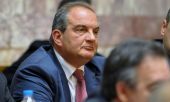 Ο Καραμανλής έβαλε... χέρι στον Καμμένο
