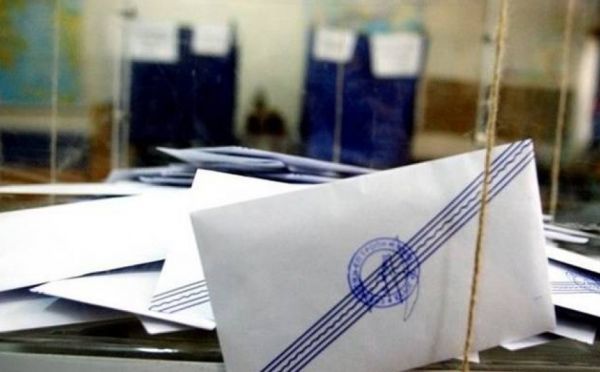 Υπέρ της εθνικής συνεννόησης οι Έλληνες, δεν βλέπουν καθαρή έξοδο