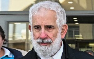 Φιλιππίδης: Έχω κάνει λάθη, αλλά ποτέ δεν βίασα – Ελπίζω να μην έχω το τέλος του Σωκράτη