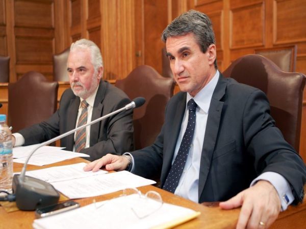 Λοβέρδος προς δημοσίους υπαλλήλους: Γυρίστε πίσω!
