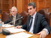 Λοβέρδος προς δημοσίους υπαλλήλους: Γυρίστε πίσω!