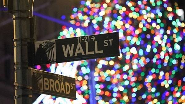 Ευμετάβλητη εικόνα στη Wall Street-«Κυνηγά» νέο ρεκόρ ο S&P 500