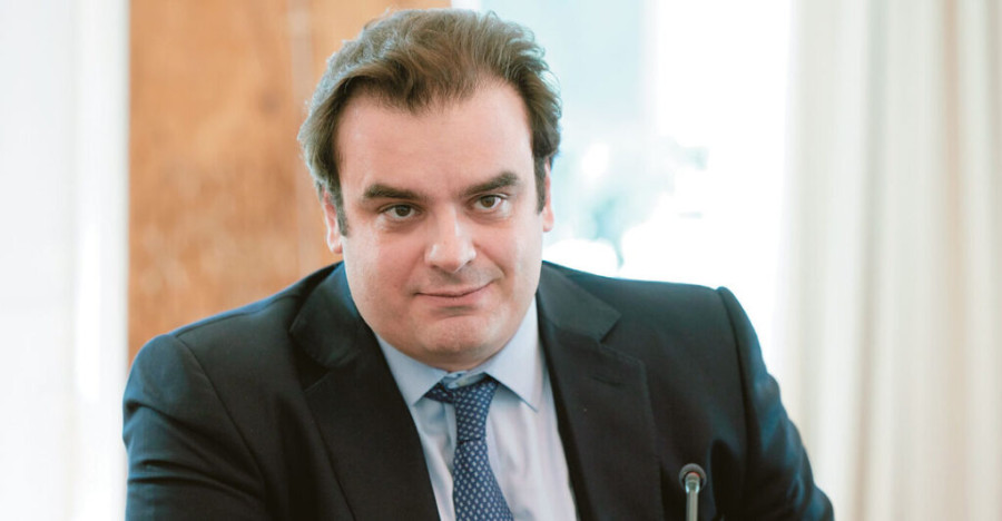 Ο Πιερρακάκης στα χνάρια του Θόδωρου Καρατζά με τους «εθνικούς πρωταθλητές»
