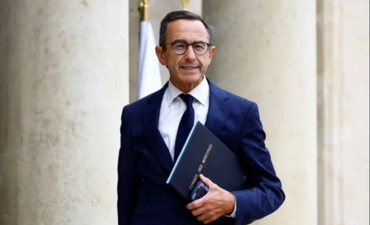 Γαλλία: Ο Μπρουνό Ρεταϊγιό θέτει υποψηφιότητα για την προεδρία του 2027