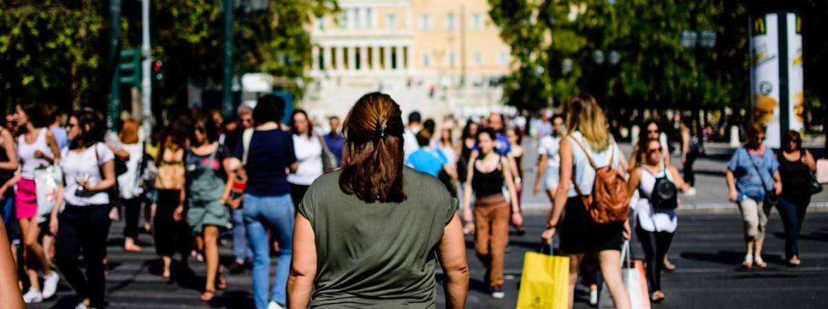 Οι Έλληνες νέοι που μένουν με γονείς αγγίζουν το 69,4%