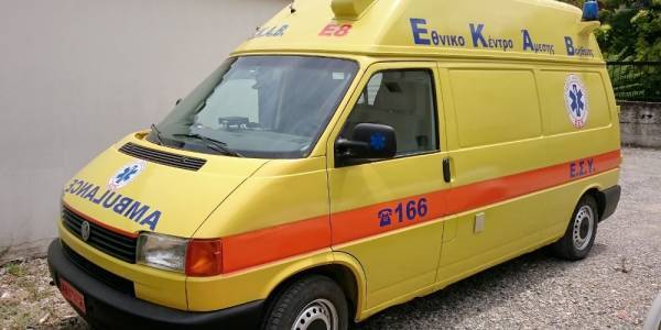Αμάξι παρέσυρε και σκότωσε πεζή στη Φωκίδα