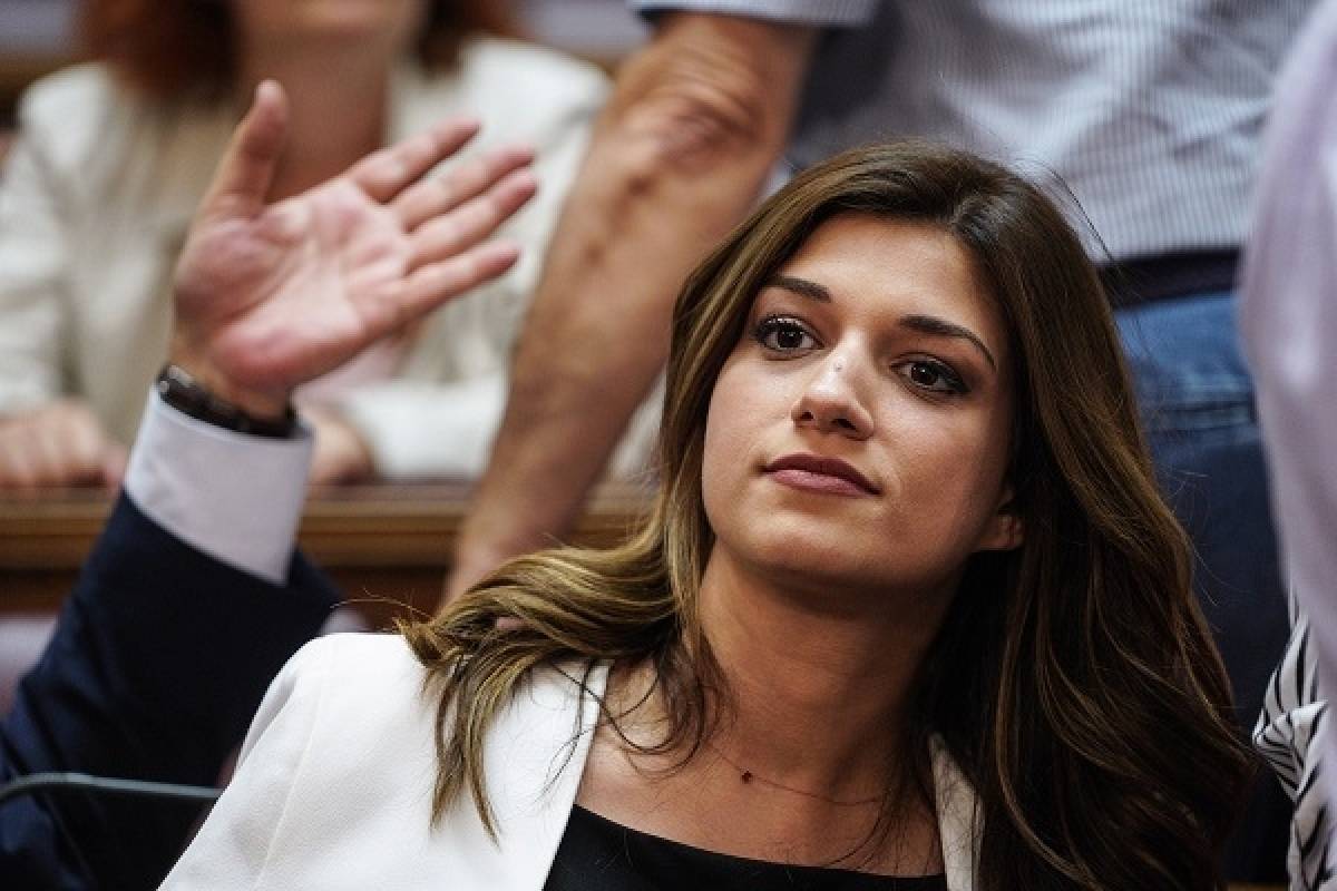 Νοτοπούλου: Η κυβέρνηση προωθεί τις «πελατειακές σχέσεις» στον τουρισμό