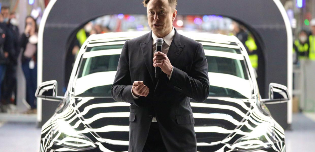 Η Tesla προχωράει σε νέα μείωση τιμών στα μοντέλα της