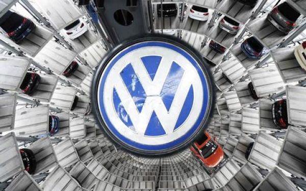 VW: Η Κομισιόν γνώριζε από το 2011 για το σκάνδαλο