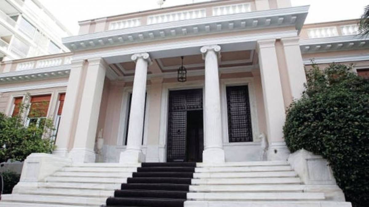 Μαξίμου:Ο Μητσοτάκης φέρνει επτάημερη εργασία και κόβει τη 13η σύνταξη