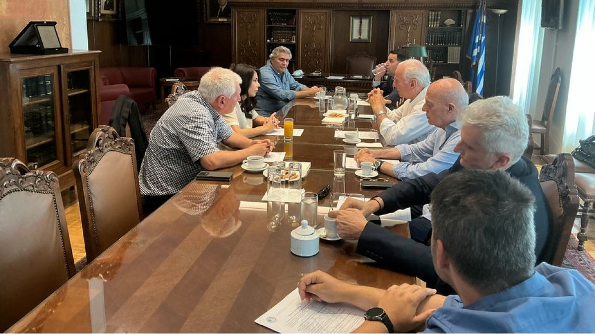 Λατινοπούλου στον Εμπορικό Σύλλογο Αθηνών: Οι προκλήσεις και η στήριξη στους μικρομεσαίους από τη Φωνή Λογικής